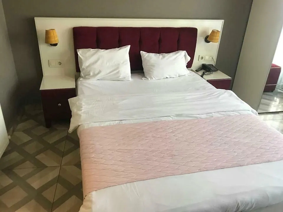 Almond Hill Apart otel İstanbul Türkiye